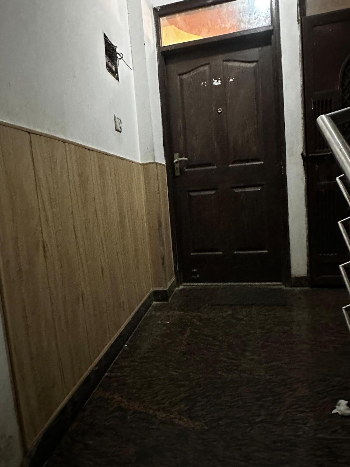 Apartment Spacious 2bhk Flat With Balcony New Delhi