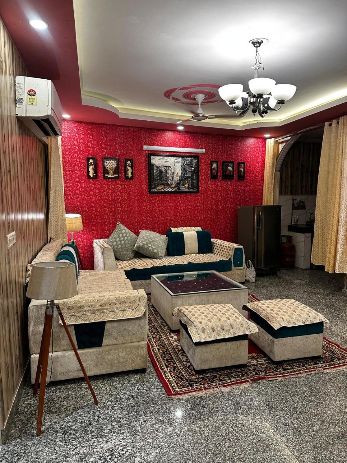 Spacious 2bhk Flat With Balcony Apartment